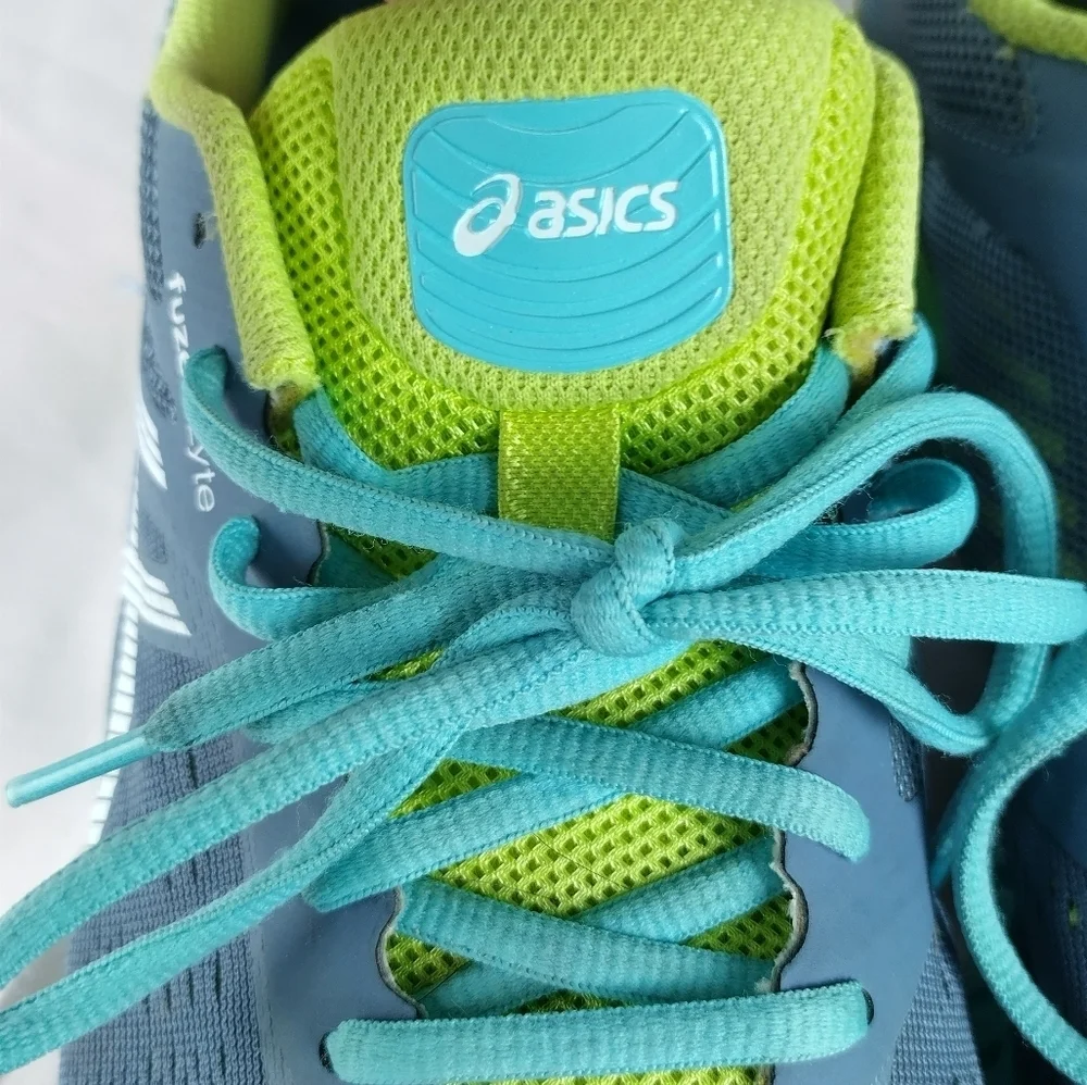 Asics Women's Size 12 Fuze X Lyte Athletic Shoes Gym Running